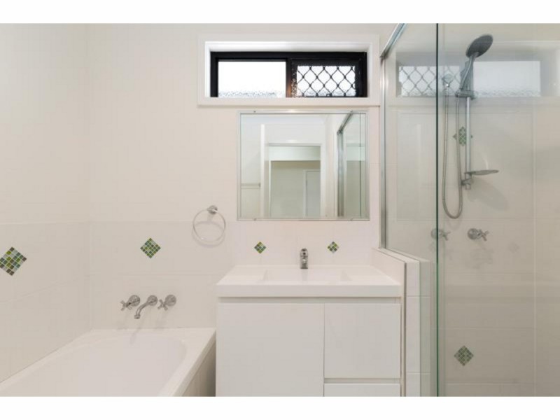 12 Rundle Street, Wandal QLD 4700